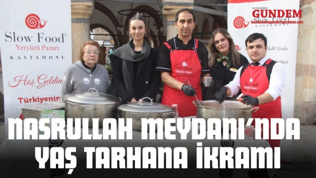 Nasrullah Meydanı'nda Yaş Tarhana İkramı