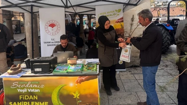 Nasrullah'ta Fidan Sahiplenme Etkinliği Yapıldı