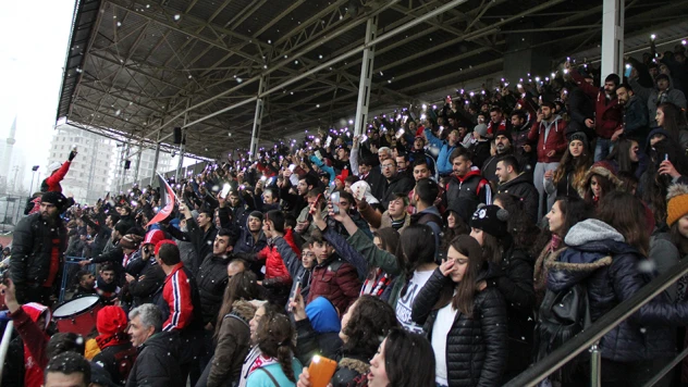 12'nci Adam görev başındaydı