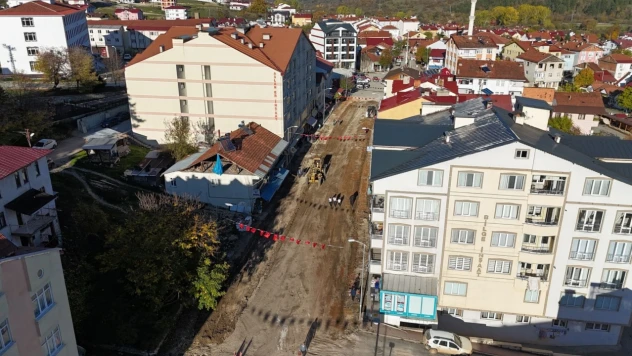 O İlçede Yol Çalışmaları Sürüyor