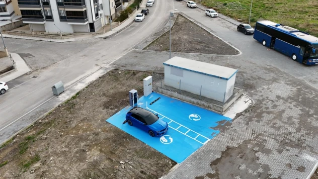 O İlçeye Elektrikli Şarj İstasyonları Kuruldu