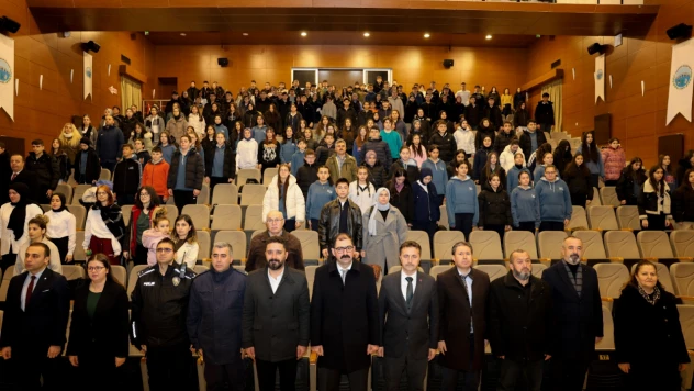 Öğrenciler Atıkları Sanata Dönüştürdü