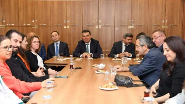 Öğretmen Buluşmaları Devam Ediyor