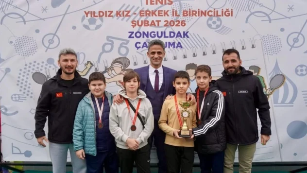 Okul Sporları Tenis Müsabakaları Çaycuma'da Tamamlandı