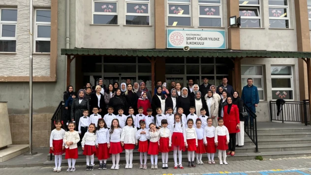 Okuluma Alıştım, Bayrağımla Tanıştım Sergisi Açıldı