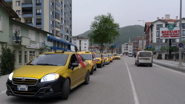 Öldürülen Meslektaşları için Konvoy Yaptılar