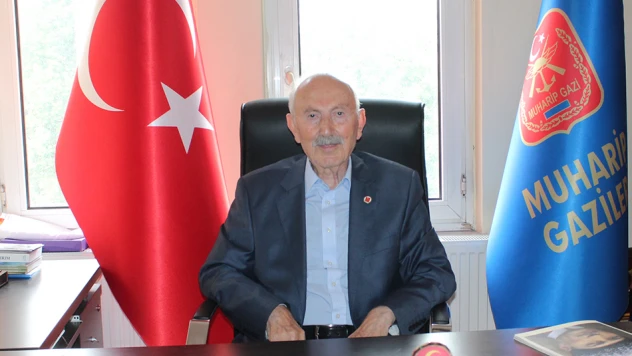 'Ölsem dahi gam yemem dedirten, yetişen gençliktir'