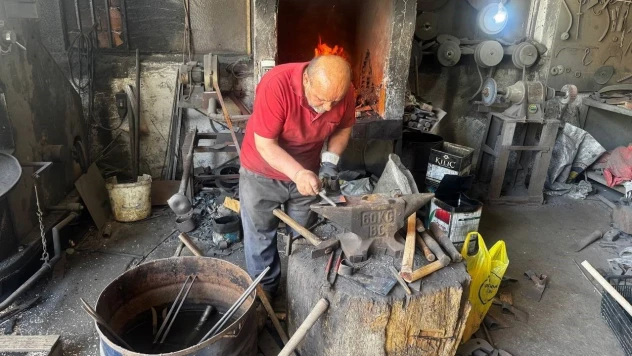 Miras Kalan Mesleğiyle Bayrama Hazırlanıyor