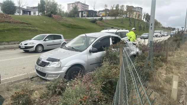 Otomobil Takla Attı: 2 Yaralı