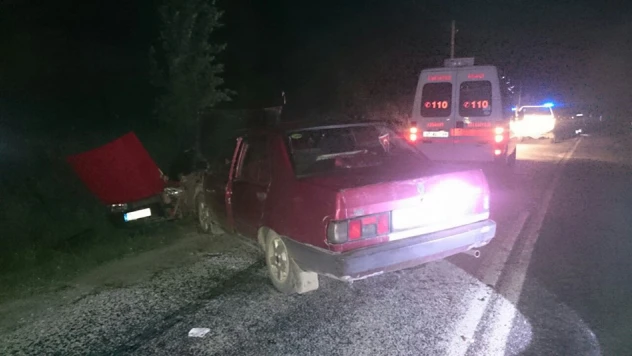 Otomobiller çarpıştı: 5'i ağır 9 yaralı