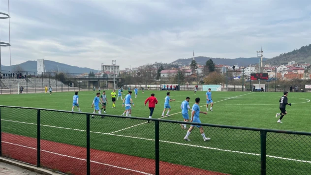 Pınarbaşı'nda Futbol Karşılaşmasına Yoğun İlgi