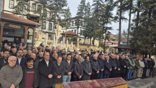 Recep Ergenç Defnedildi