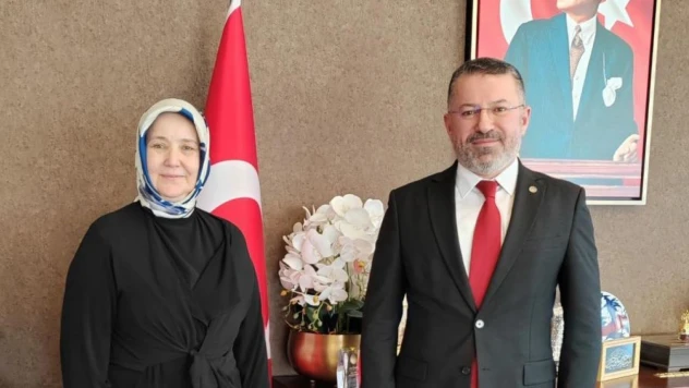 Rektör Kırışık Bakan Yardımcısı Yenigün ile Görüştü