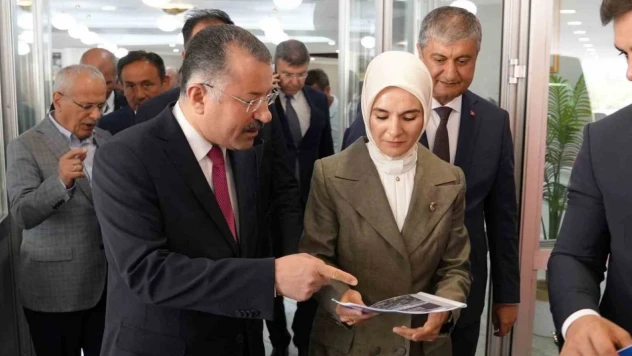 Rektör Kırışık Bilimsel Verilerle Hazırlanan Modeli Bakan Göktaş'a Sundu