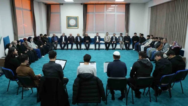 Rektör Kırışık Öğrencilerle Buluştu