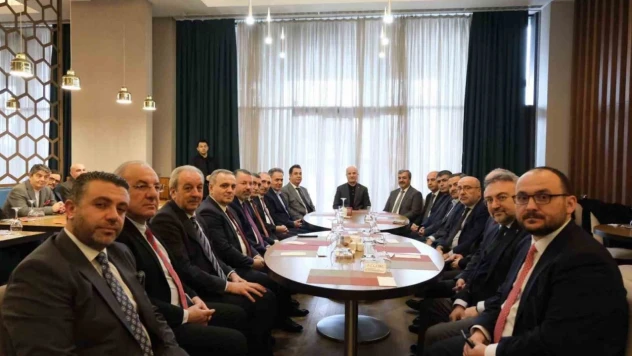 Rektör Kırışık, Sivas'taki Yükseköğretim Buluşmalarına Katıldı