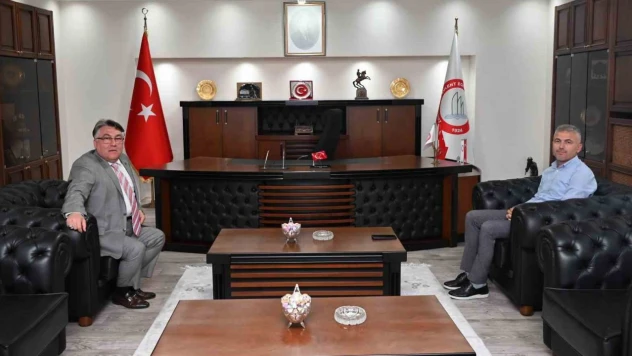 Rektör Özölçer, Amelebirliği Başkanı Köktürk'ü Kabul Etti