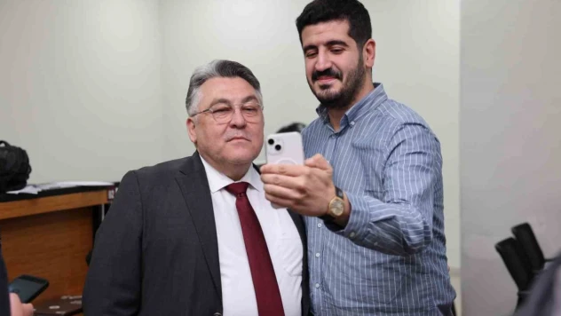 Rektör Özölçer'den Öğrencilere Moral Ziyareti