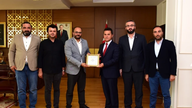 Rektör Topal misafirlerini ağırladı