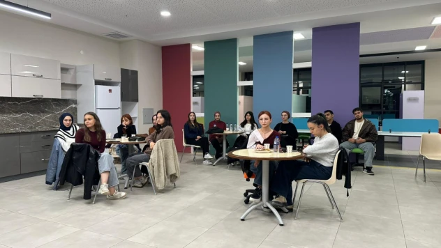 Renkli Tanışma Etkinliği