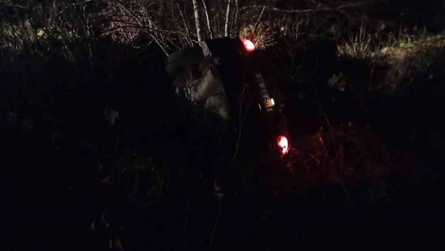 Şarampole Devrilen Otomobilden Sızan Yakıt Paniğe Neden Oldu