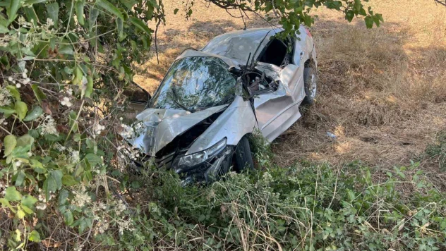 Kastamonu'da Otomobil Şarampole Yuvarlandı: 1 Ağır Yaralı