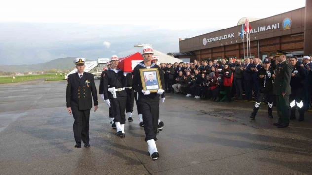 Şehit Nuri Özcan'ın naaşı Zonguldak Havalimanı'nda Karşılandı