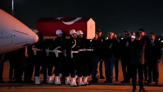 Şehit Pilot Hasan Bahar'ın Naaşı İstanbul'a Getirildi
