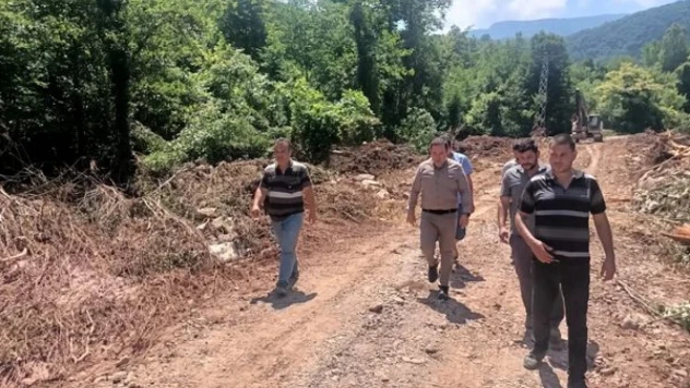 Selden etkilenen köyleri incelediler