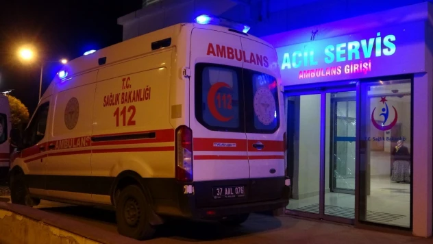 Seyir halindeki araçtan düşen bebek ağır yaralandı
