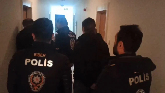Siber Suçtan Aranıyordu, Yakalandı!