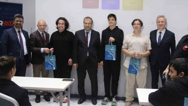 Genç Yeteneklere Ödülleri Verildi