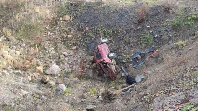 Sinop'ta Kontrolden Çıkan Otomobil Uçuruma Yuvarlandı: 1 Ölü