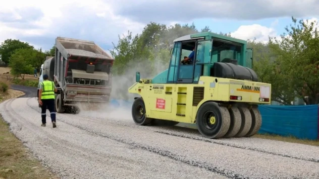 Köy Yollarına 230 Km Asfalt Yapıldı