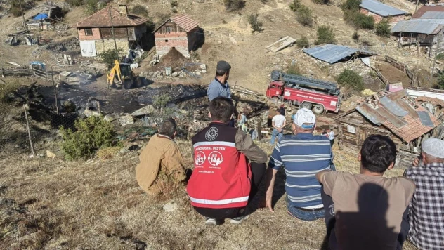 Sinop'ta Yangın Mağduru Aileye Psikososyal Destek