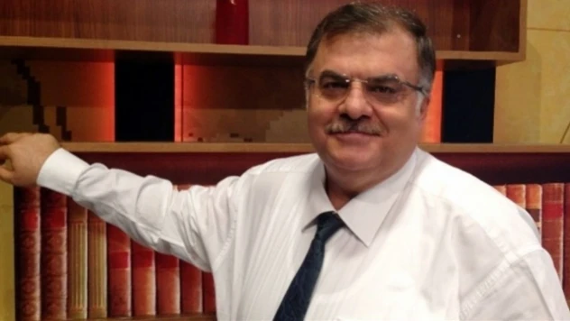 Sinoplu Yazar Erol Erdoğan'a TYB'den Ödül