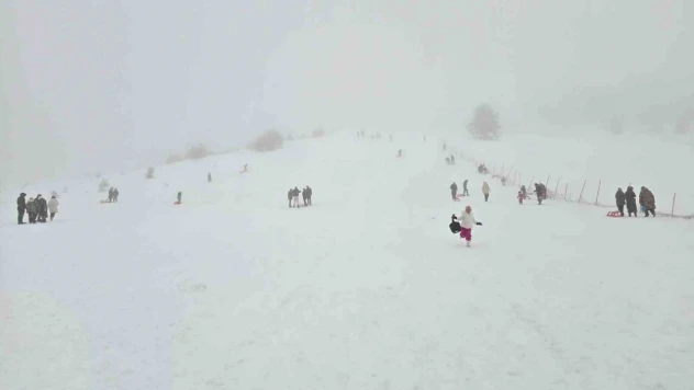 Sis Ve Yağışa Rağmen Keltepe'ye Akın Ettiler