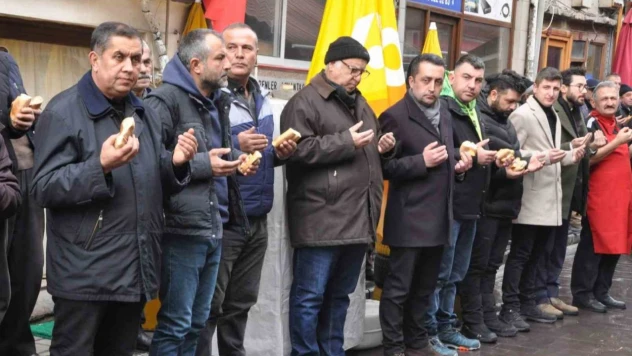 Soğuğa Aldırış Etmeden Geleneği Sürdürdüler