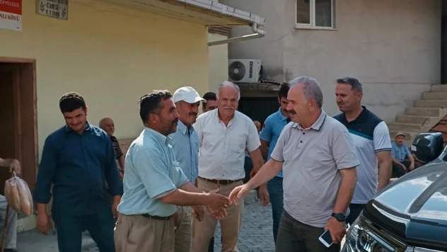 Sönmezoğlu, köy gününe katıldı