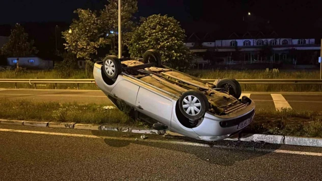 Takla Atan Otomobilden Burnu Bile Kanamadan Çıktı