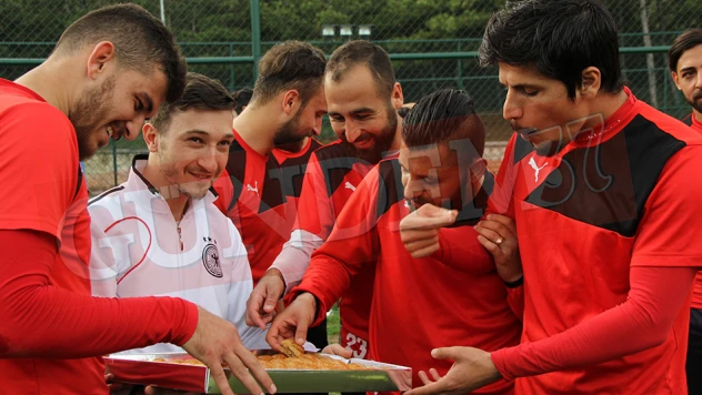 Taraftardan tatlı sürpriz