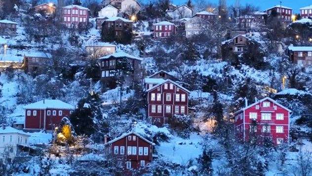 Tarihi İnebolu Evleri Karla Kaplandı