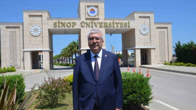 Taşdemir'den Tercih Çağrısı: 'Sinop Hem Huzurlu Şehir Hem Güçlü Üniversite'