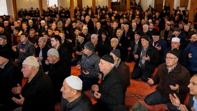 Taşköprü'de Umre Yolcuları Dualarla Uğurlandı