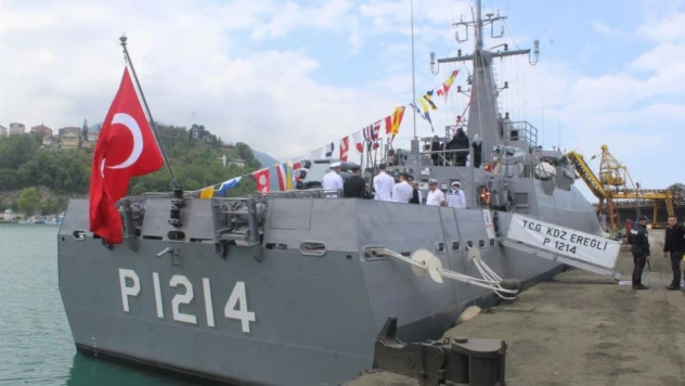 TCG Karakol Gemisi yoğun ilgi gördü