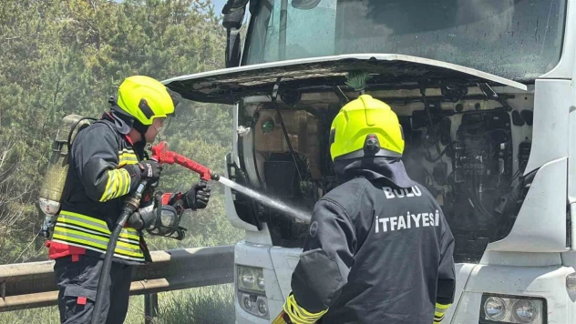 Alev Alan Tır, Erken Müdahaleyle Söndürüldü