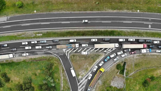 TEM'in Bolu'dan Karabük'e Geçişi Ulaşıma Kapatıldı