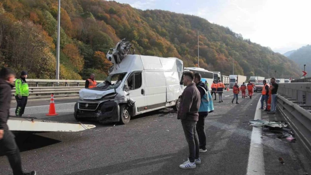 TEM'in Bolu Geçişinde Zincirleme Kaza: 1 Yaralı