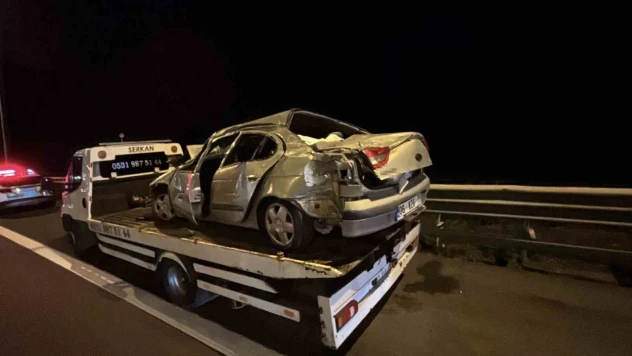 TEM Otoyolu'nda Feci Kaza: 1'i Ağır 3 Yaralı