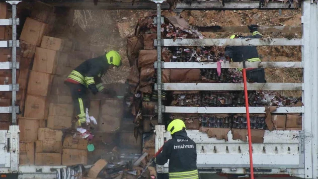 Kamyon Dorsesinde Yangın Çıktı